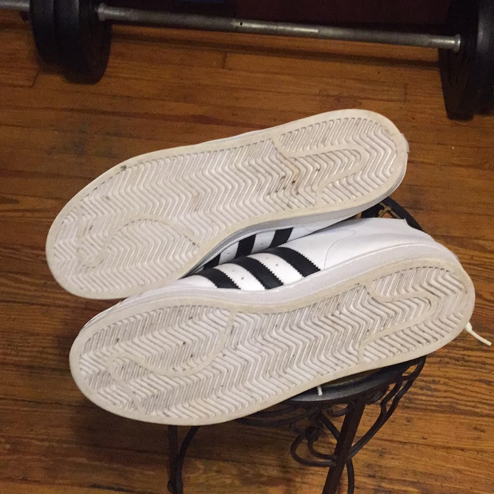 Sneakers - Picture 4 of 5
